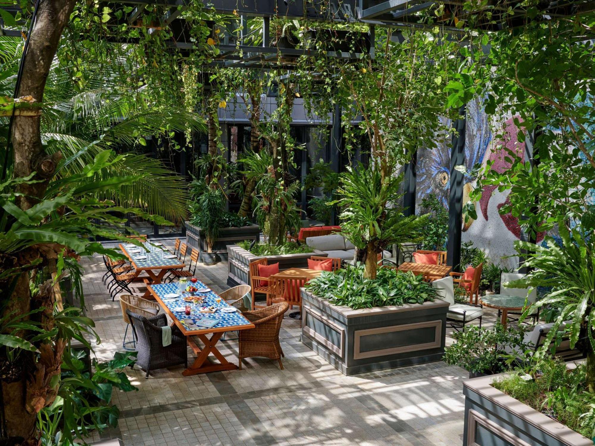25Hours Hotel Jakarta The Oddbird Exteriér fotografie